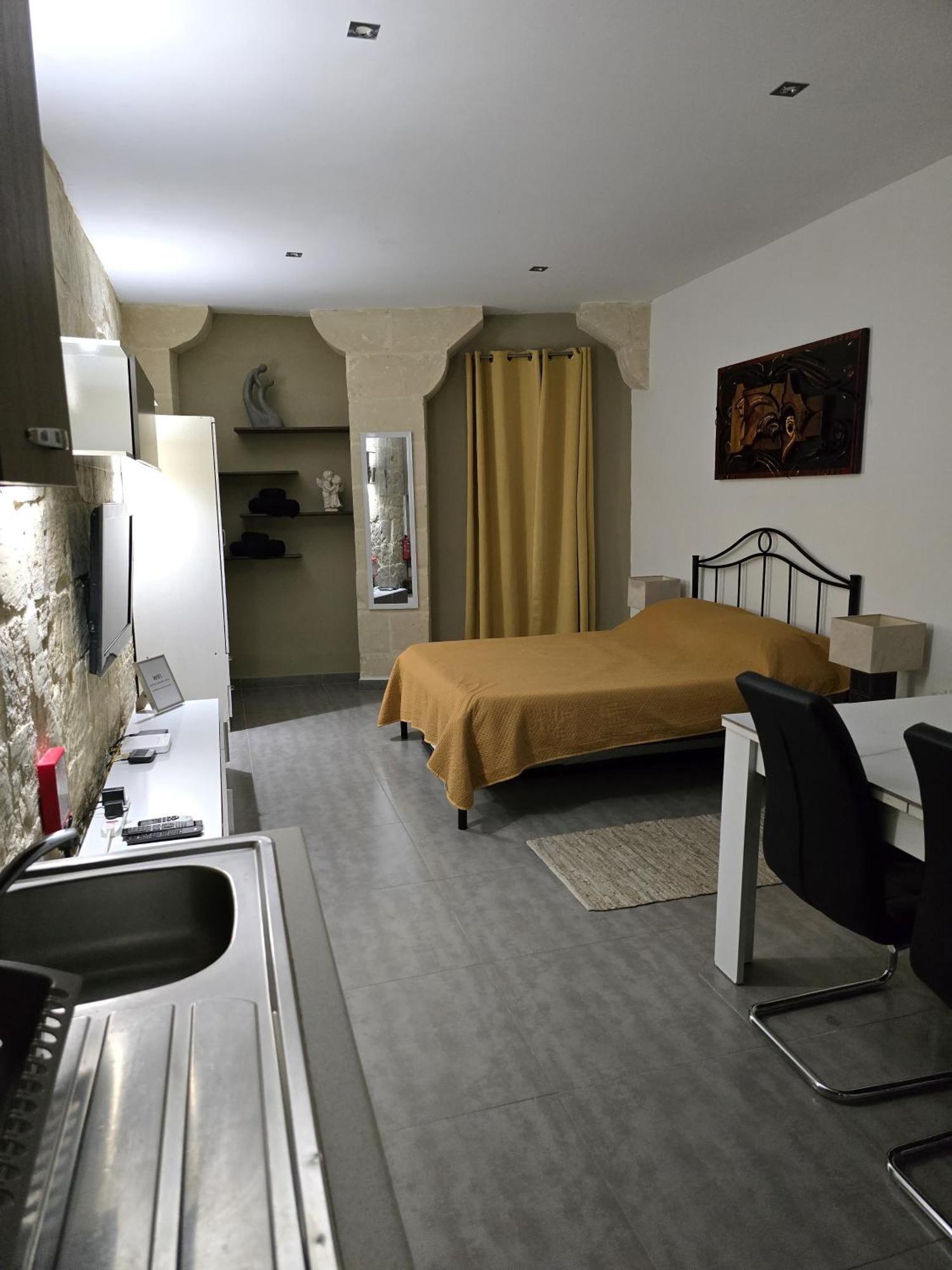 Sqaq Numru 1 Accomodation Hotell Rabat Exteriör bild